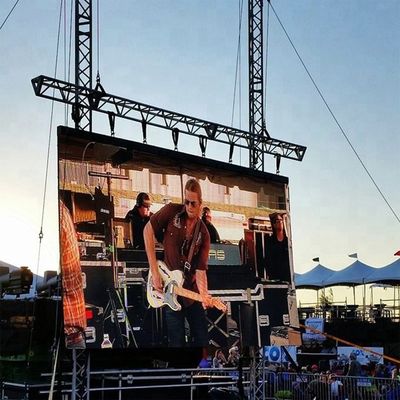 Good Flatness Advertising Outdoor LED Display Screen 1R1G1B FCC